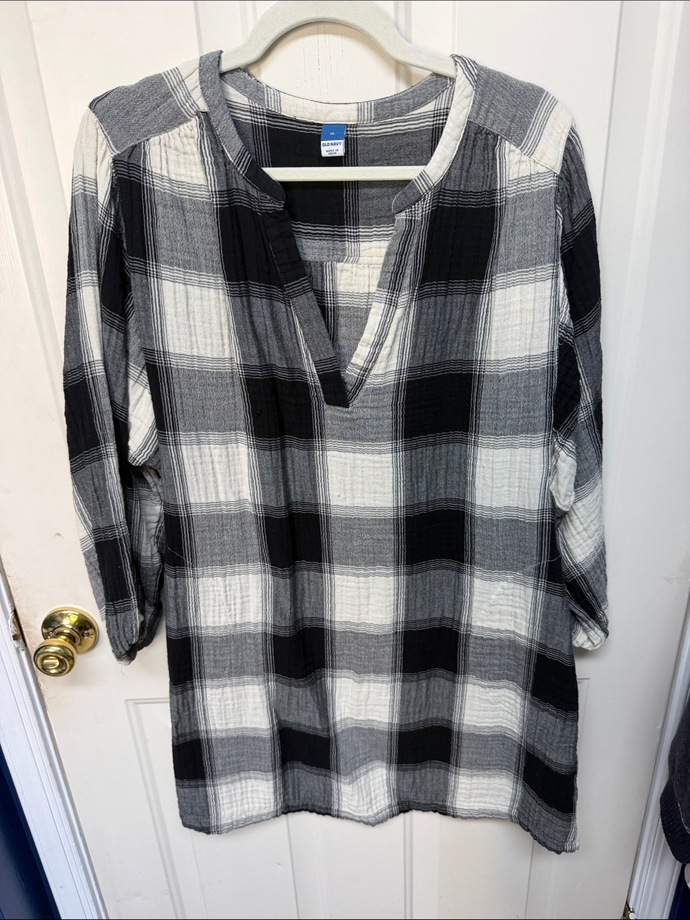 Old Navy Black & White Plaid Long-Sleeve Tunic
